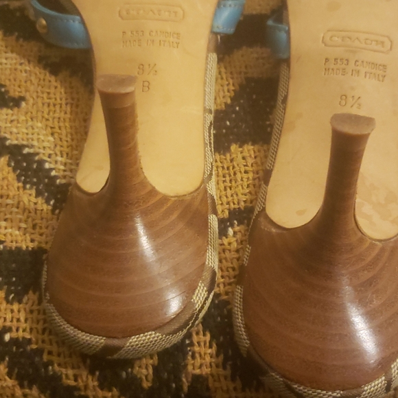 Coach Slides - Picture 4 of 6